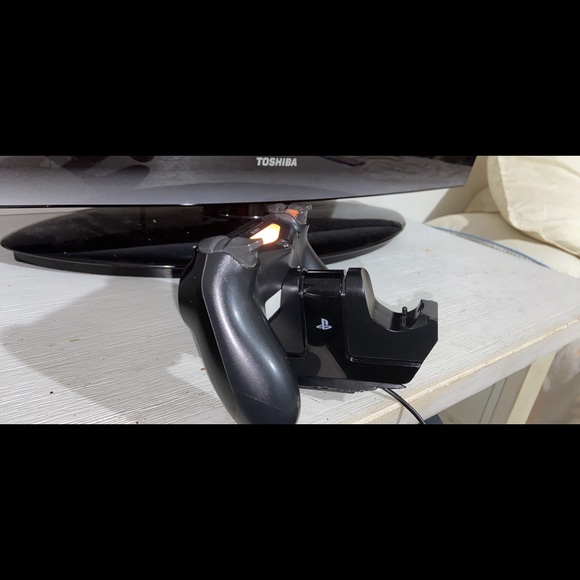 Used Slim PlayStation 4 - Picture 2 of 6